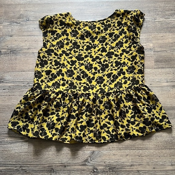 ANN TAYLOR Factory Lined Peplum Floral Blouse—SZ. Med Cap Sleeve - Picture 7 of 7